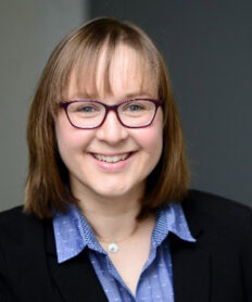 Janet Essiger<br><p style="color: #545454;">Schriftführerin<br>22589 Hamburg</p>